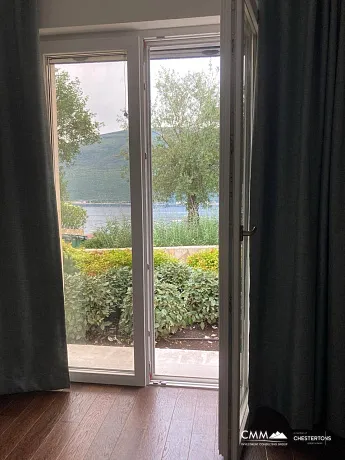 Deniz Kenarında Modern İki Yatak Odalı Daire